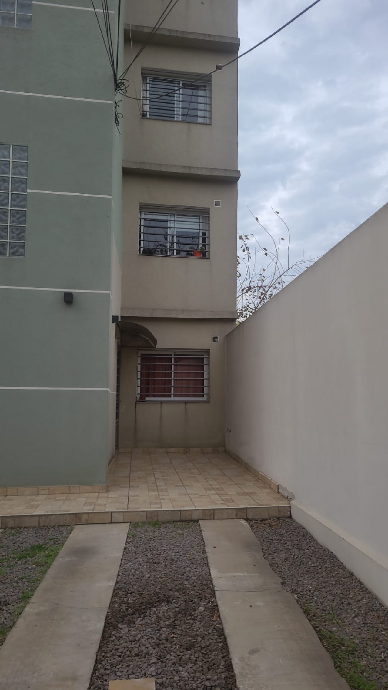 Departamento de 2 ambientes en alquiler en J.C.Paz con balcón