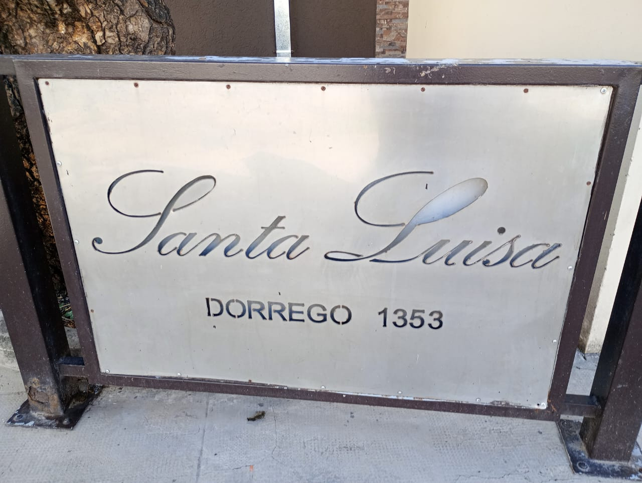 ¡Oportunidad Única! Departamento 2 Ambientes con Patio en Complejo Santa Luisa.