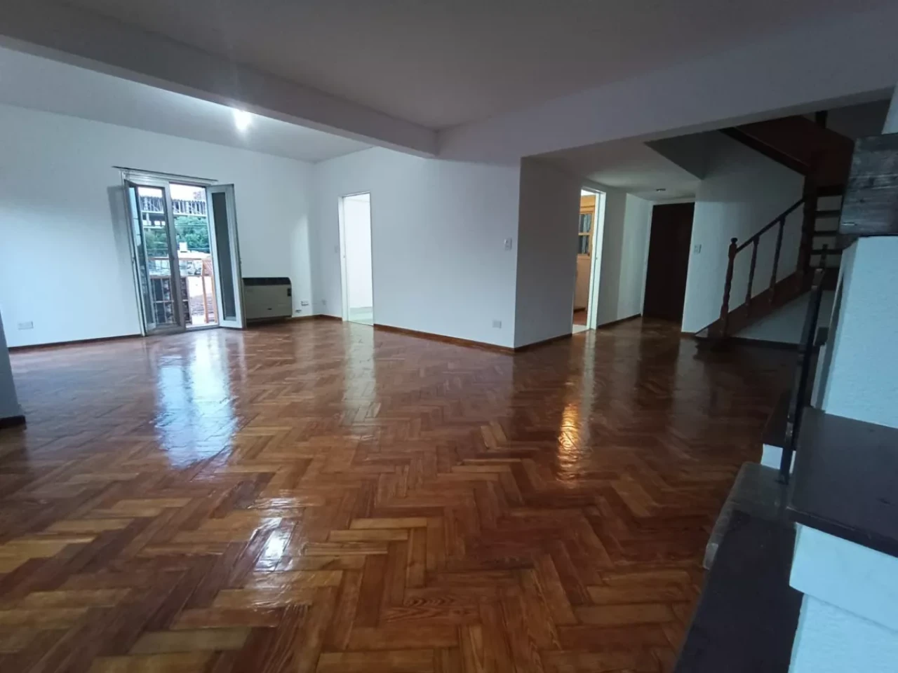 (Dv 22) Hermoso departamento de 4 ambientes en venta en San Miguel.