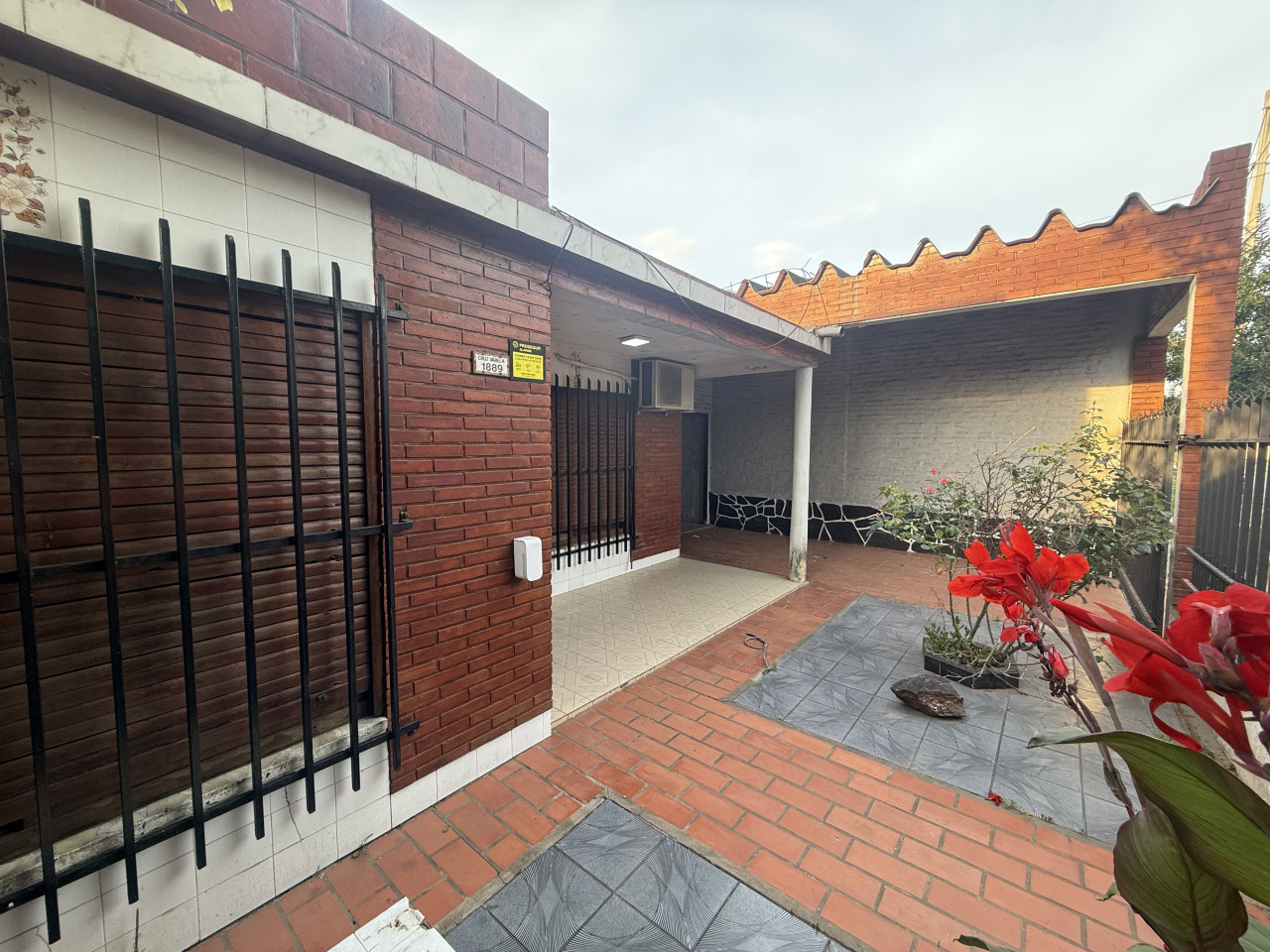 Casa 3 Ambientes en alquiler José C. Paz