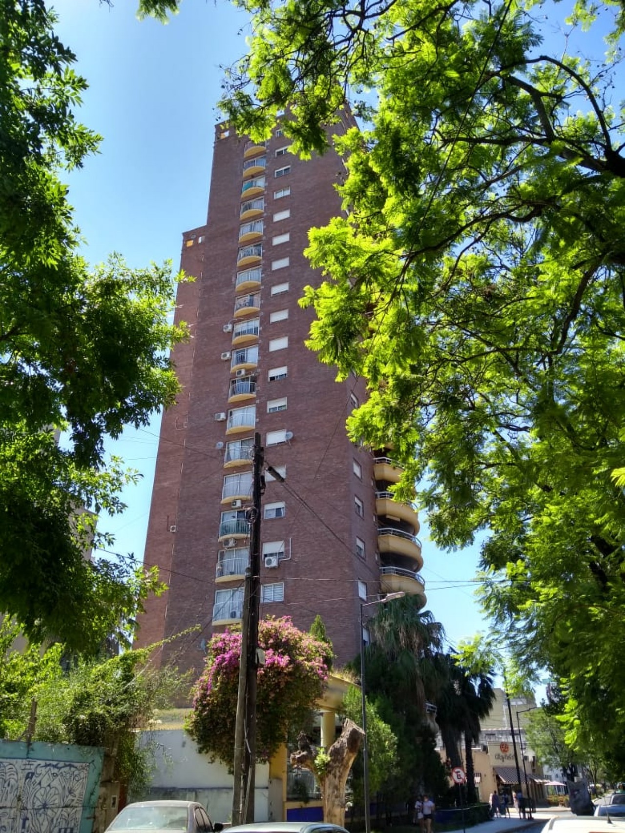 LOCAL EN VENTA EDIFICIO BARCELONA III