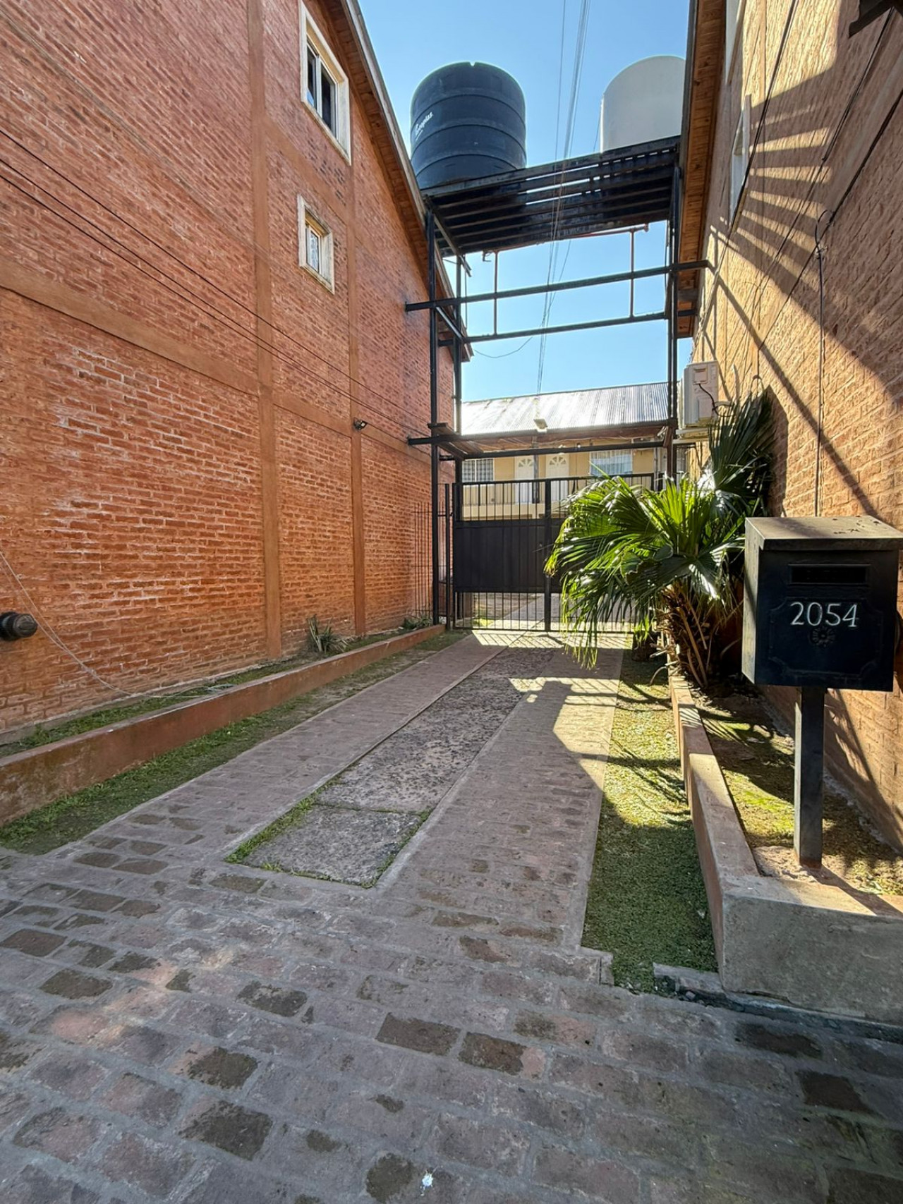 Departamento de 2 ambientes  con patio en alquiler en San Miguel