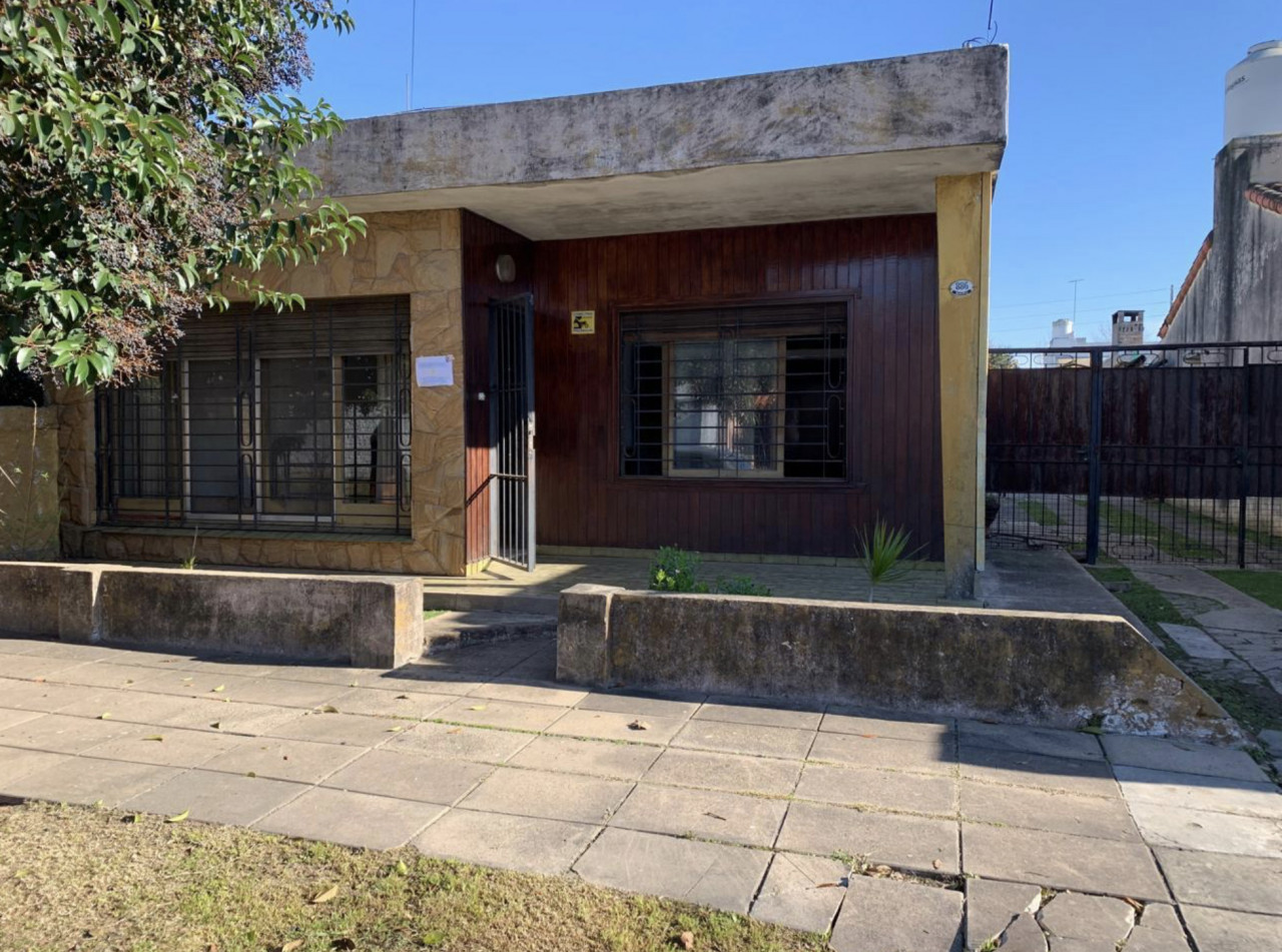 Venta casa en Bella Vista Maipu al 800
