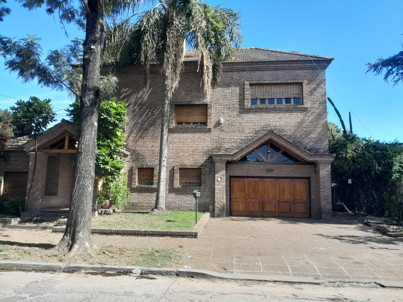 Hermoso Chalet en Venta Muñiz