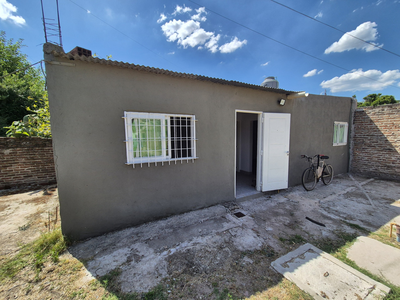 CASA EN VENTA o PERMUTA (SAN MIGUEL)