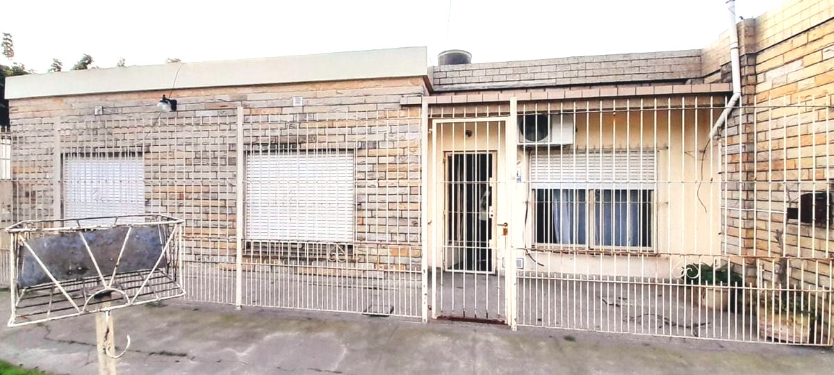 Venta Casa Mas Local En Jose C Paz